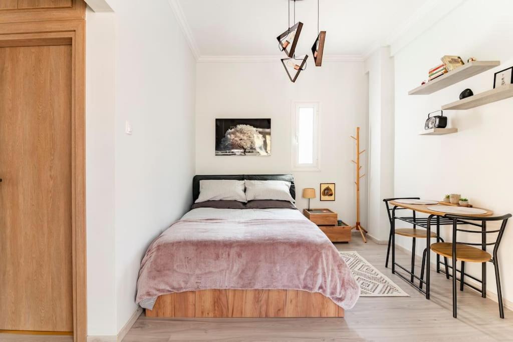 Under The Hill Apartment Athens Ngoại thất bức ảnh