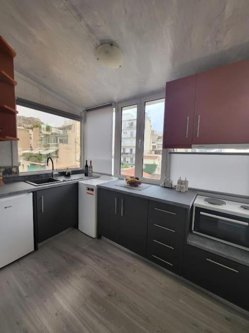 Under The Hill Apartment Athens Ngoại thất bức ảnh