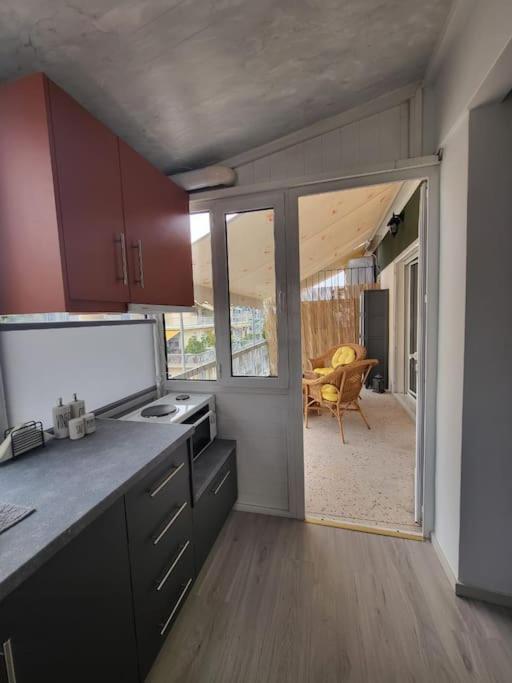 Under The Hill Apartment Athens Ngoại thất bức ảnh