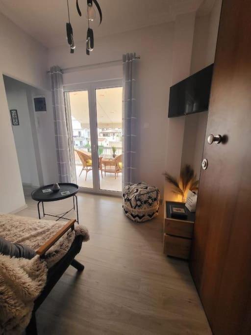 Under The Hill Apartment Athens Ngoại thất bức ảnh
