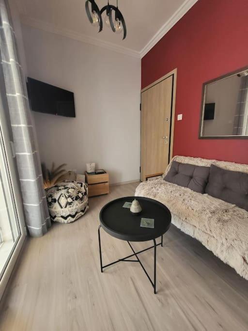 Under The Hill Apartment Athens Ngoại thất bức ảnh